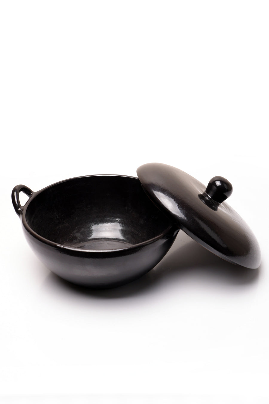 Wavy soup pot